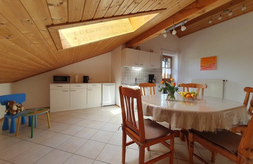 Eichet Apartment | Ferienwohnung 2 im 1. OG für bis zu 5 Pers. + Kleinkind
