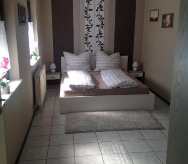 Ulmbach Apartment | Ferienwohnung Ulmbach -Sterntaler-