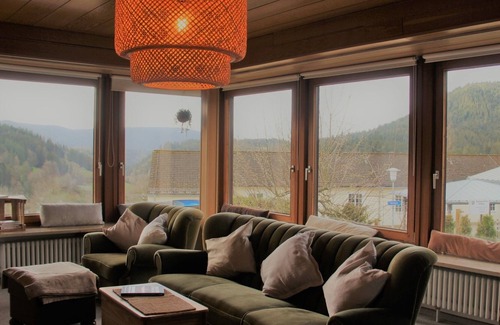 Alpirsbach Apartment | Ferienwohnung 100qm, 2 Schlafzimmer, Max. 7 Personen