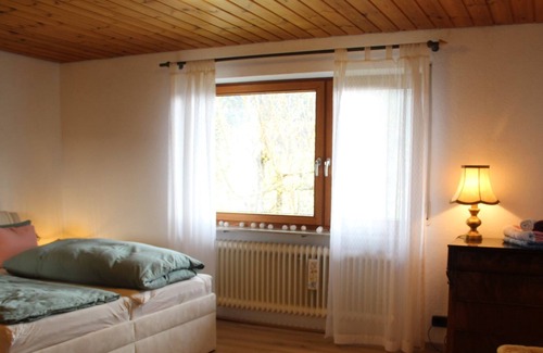 Alpirsbach Apartment | Ferienwohnung 100qm, 2 Schlafzimmer, Max. 7 Personen