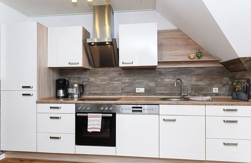 Esens Apartment | Ferienwohnung 2 - Ferienwohnungen im Haus Akazie