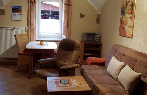 Ehrenberg Apartment | Ferienwohnung 2 mit 56qm, 2 Schlafzimmer, 1 Wohn-/Schlafzimmer, für maximal 4 Personen