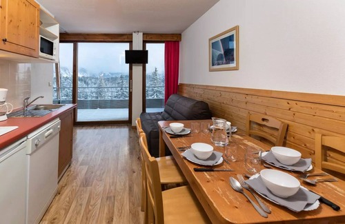 Chamrousse Apartment | Ferienwohnung 2 Zimmer 4/6 Personen PMR Blick auf den Berg