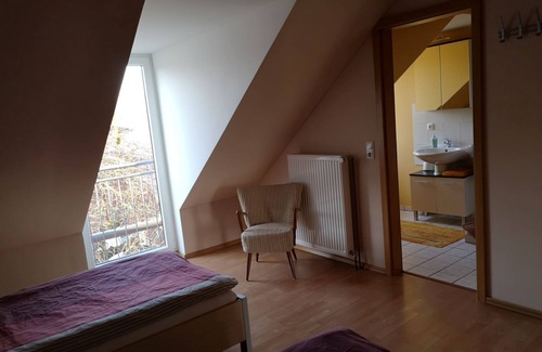 Karlburg Apartment | Ferienwohnung (60qm) mit zwei Schlafzimmern