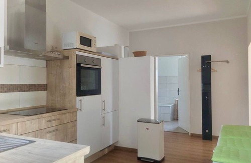 Emden Apartment | Ferienwohnung Am Delft - Emden und Meer - Apartment/apartment, shower and bathtub