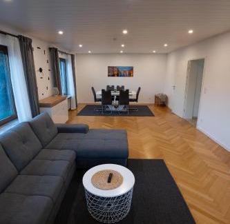 Dahn Apartment | Ferienwohnung Am Schillerfelsen Dahn