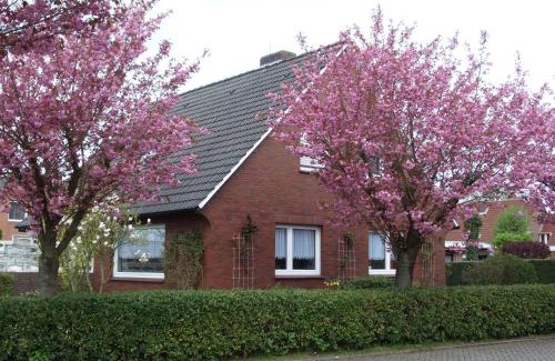Hage Apartment | Ferienwohnung am See, Hage/Norddeich