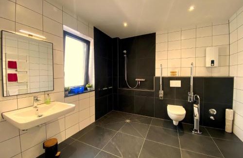 Kommerscheidt Apartment | Ferienwohnung Am Weiher Wohnung 5 Für 2 Personen