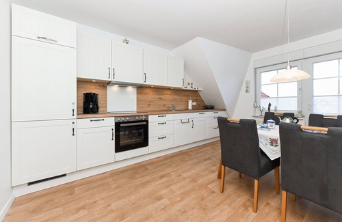 Esens Apartment | Ferienwohnung Andrea - Haus Wiesen- und Waldblick in Esens