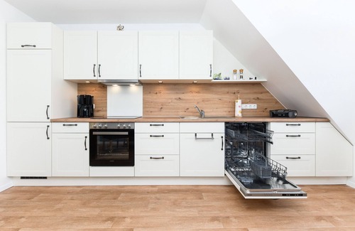 Esens Apartment | Ferienwohnung Andrea - Haus Wiesen- und Waldblick in Esens