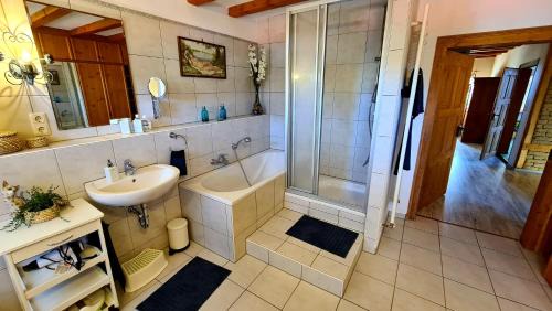 Jahnsbach Apartment | Ferienwohnung 'Annemarie' - nur für private Urlaube und Ferien
