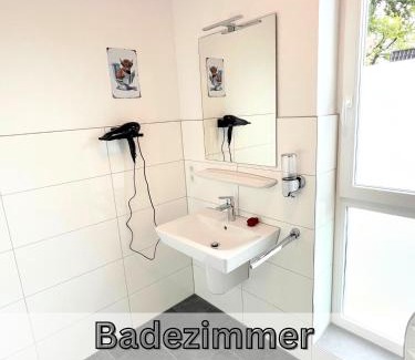 Papenburg Apartment | Ferienwohnung "Atlantis" Papenburg Balkon Einbauküche Neubau 74 qm Free Wifi 2 Schlafzimmer 4 Personen