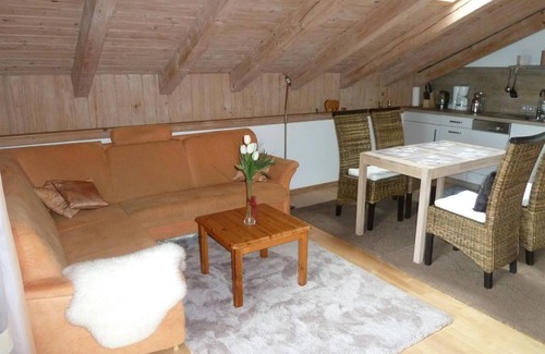 Hopferau Apartment | Ferienwohnung Bergpanorama - Hopfenseeblick, 2 Schlafräume, Balkon, I. Stock