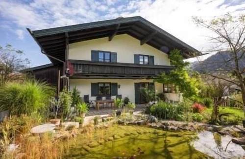 Kiefersfelden Apartment | Ferienwohnung bis 4 Personen (50 qm)