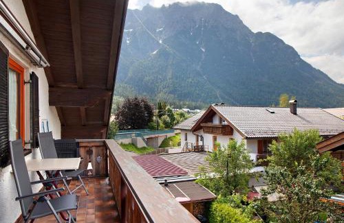 Mittenwald Apartment | Ferienwohnung Brunnsteinnest