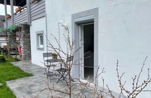 Pidingerau Apartment | Ferienwohnung Bullaku