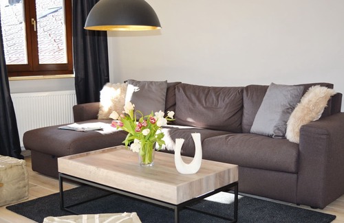 Marquartstein Apartment | Ferienwohnung Burgblick, 65 m² für 1-3 Personen, Wohnküche, Schlafzimmer, Dusch/wc, Wlan, Balkon