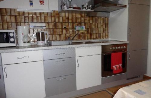 Schraden Apartment | Ferienwohnung Burgenblick