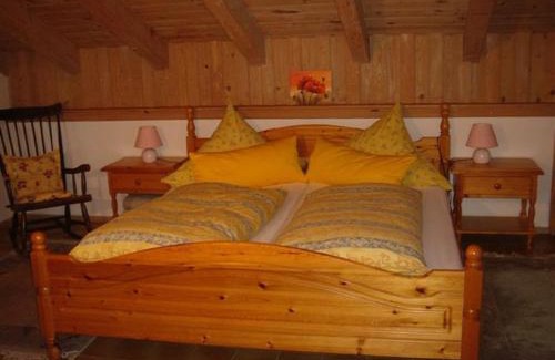 Schraden Apartment | Ferienwohnung Burgenblick