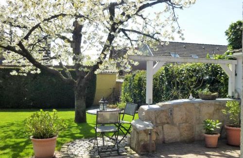 Billigheim-Ingenheim Apartment | Ferienwohnung Kirschblüte