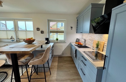 Ostseebad Wustrow Apartment | Ferienwohnung mit Balkon und Ostseeblick Direkt Hinter der Düne