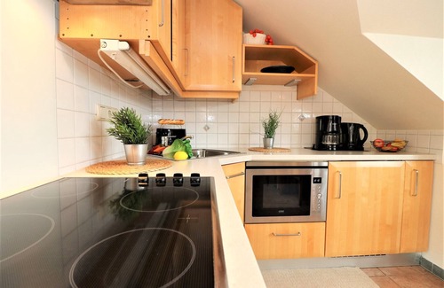 Ostseebad Wustrow Apartment | Ferienwohnung mit Gäste-wc, Balkon und Ostseeblick, Direkt Hinter der Düne