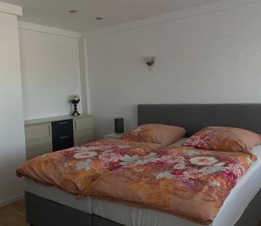 Lossburg Apartment | Ferienwohnung Deti
