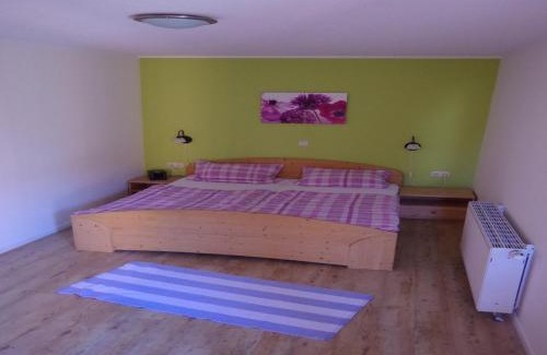 Orth Apartment | Ferienwohnung direkt am Hafen in Fehmarn-Orth, cleaning included