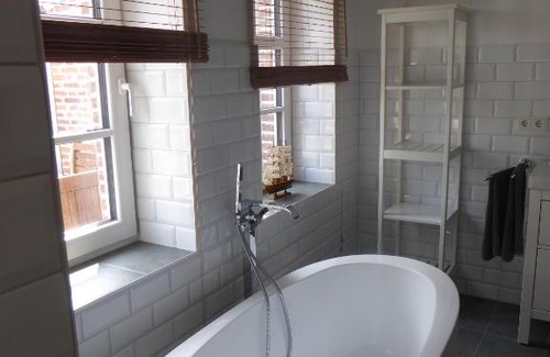 Grosefehn Apartment | Ferienwohnung Elise im Gulfhof am Kanal