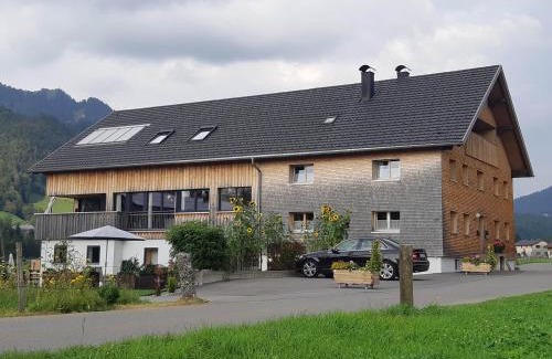 Hittisau Apartment | Ferienwohnung Gmeiner