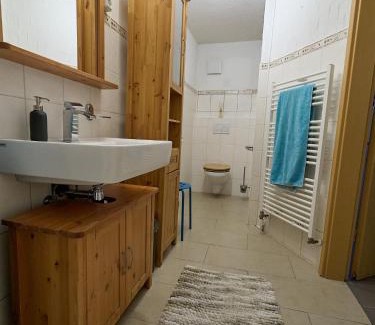 Freisen Apartment | Ferienwohnung Grüner Flamingo