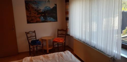 Zueschen Apartment | Ferienwohnung Haus Kapellenblick