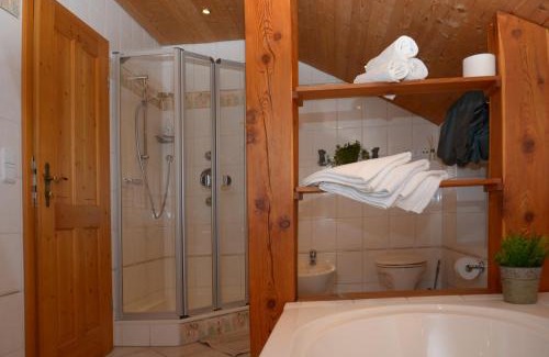 Marquartstein Apartment | Ferienwohnung Haus Wuhrbichl