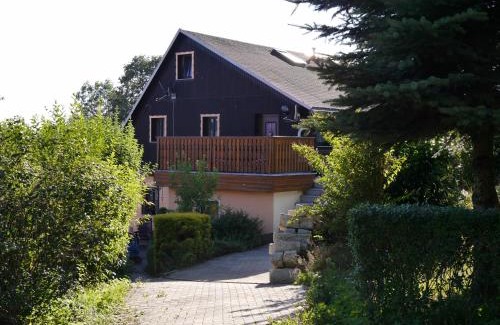Saupsdorf Apartment | Ferienwohnung Hesse am Wachberg (Berghütte)