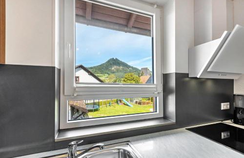 Engen Apartment | Ferienwohnung Hewenpanorama