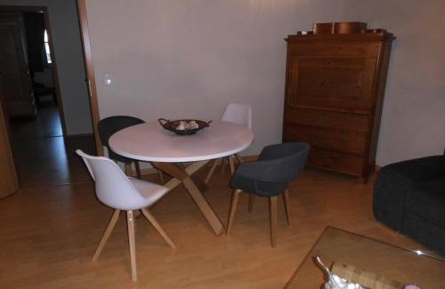 Nikolaiviertel Apartment | Ferienwohnung Himmel und Hölle