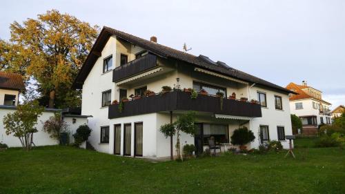 Bad Konig Apartment | Ferienwohnung Hirtenberg
