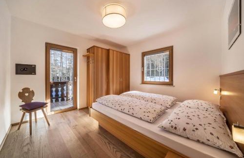 Avelengo Apartment | Ferienwohnung Hirzer Edelweiss