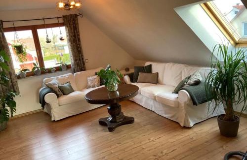 Weidhausen Apartment | Ferienwohnung Ho Men No One
