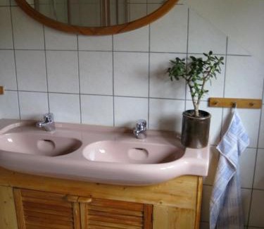 Rosenthal-Bielatal House | Ferienwohnung im DG, Parkplatz vorm Haus, WLAN