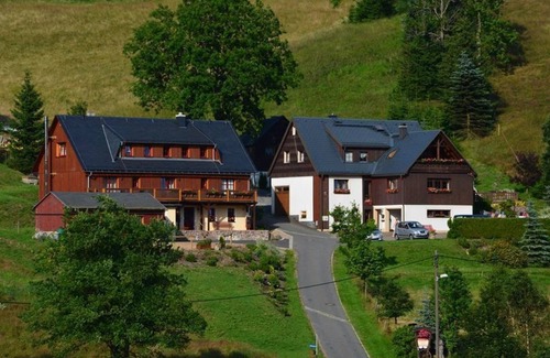 Rehefeld-Zaunhaus Apartment | Ferienwohnung im Gästehaus - Gästehaus Ihle - Ferienwohnungen & Appartements