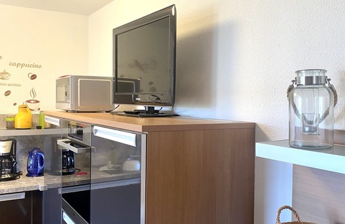 Dassow Apartment | Ferienwohnung im Maisonette Stil mit Ostseeweitblick,pool, Sauna, ,großer Garten