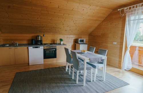 Rosenbach Apartment | Ferienwohnung Karawankenblick