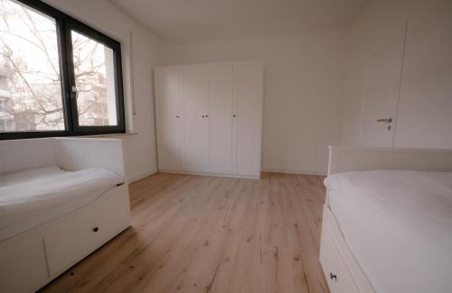 Harleshausen Apartment | Ferienwohnung Kassel mit Ladesäule & Balkon