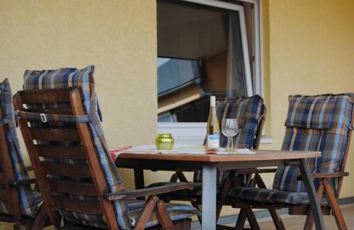 Hackenheim Apartment | Ferienwohnung Kirchbergblick