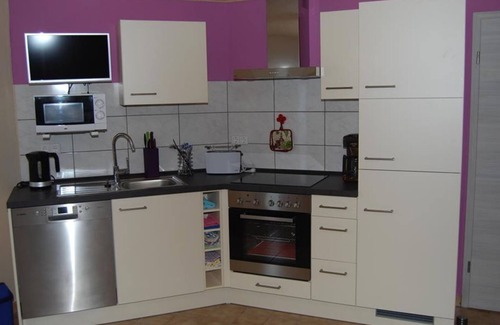Morbach Apartment | Ferienwohnung Kleeblatt - apartment/flat, shower and bath, WC, 1 bedroom