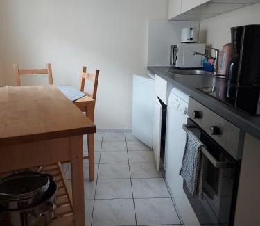 St. Gertrud Apartment | Ferienwohnung Lützowstrasse 2