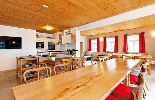 Hinterhermsdorf Apartment | Ferienwohnung "lorenzstein", 2 Schlafräume - Ferienhaus Winterbergblick