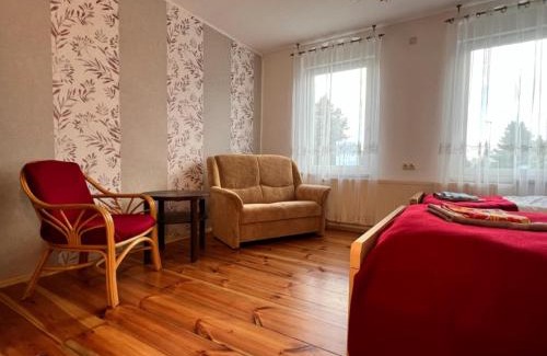 Uebigau-Wahrenbruck Apartment | Ferienwohnung Landlust - ideal für Hundefreunde und Monteure, free WLAN & Parken, Smart-TV