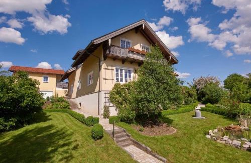 Bad Endorf Apartment | Ferienwohnung Linde